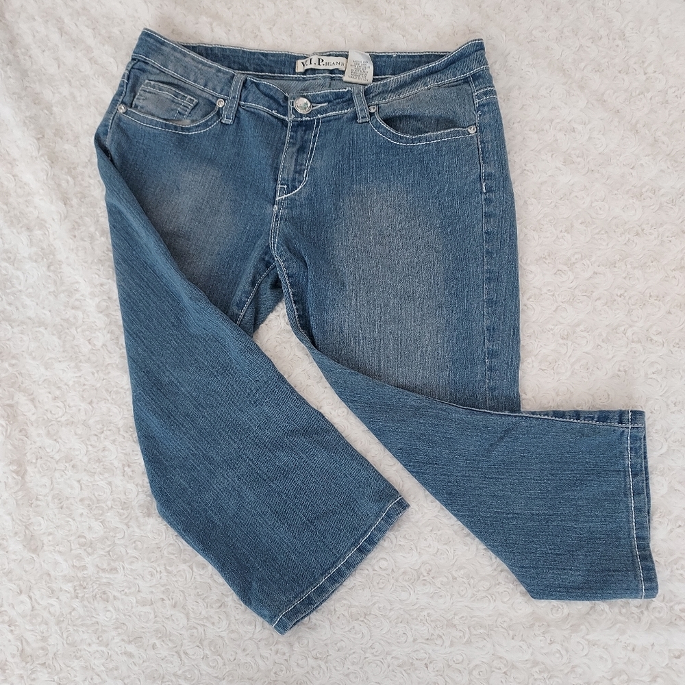 VIP Jeans Blue Denim Rhinestone Pocket Capris size 9/10 Western Bling Casual